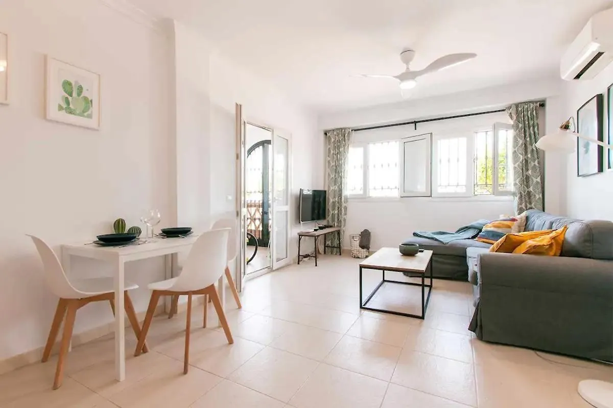 Vacation Apartment Nerja Quiet & Close To Beach