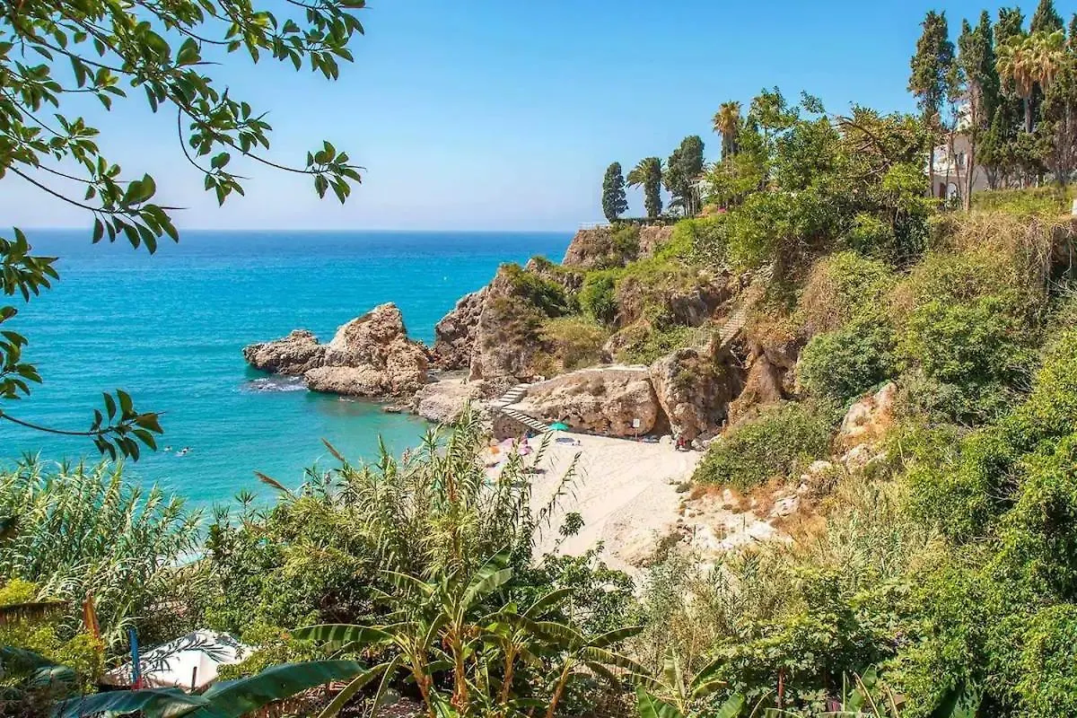 Vacation Apartment Nerja Quiet & Close To Beach